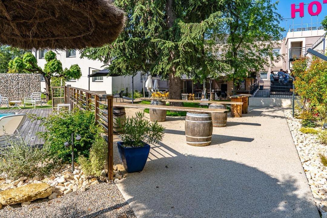 Hotel Karene Saint-Paul-les-Romans Bagian luar foto