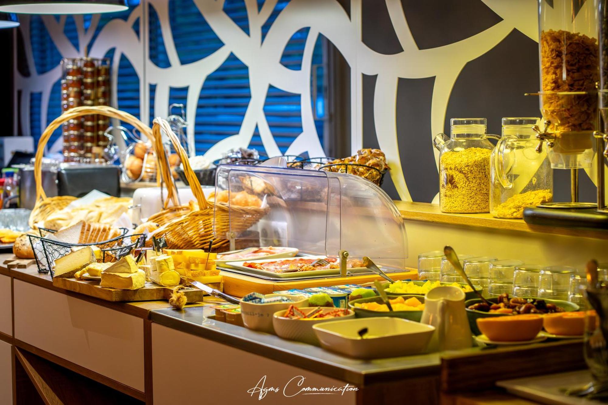 Hotel Karene Saint-Paul-les-Romans Bagian luar foto
