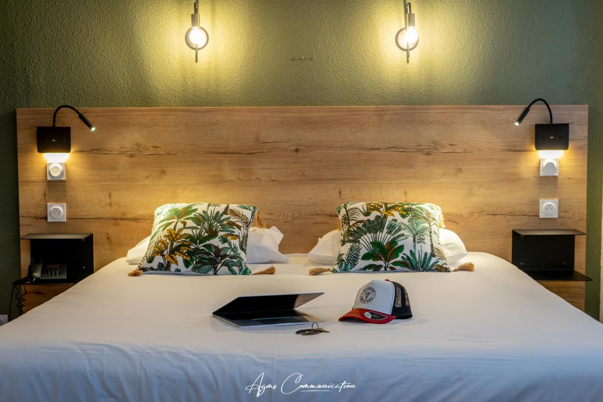Hotel Karene Saint-Paul-les-Romans Bagian luar foto