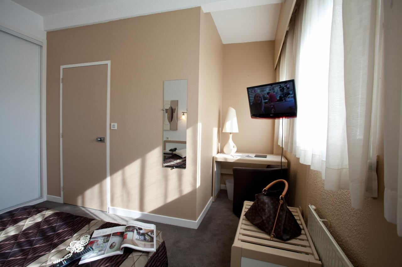 Hotel Karene Saint-Paul-les-Romans Bagian luar foto